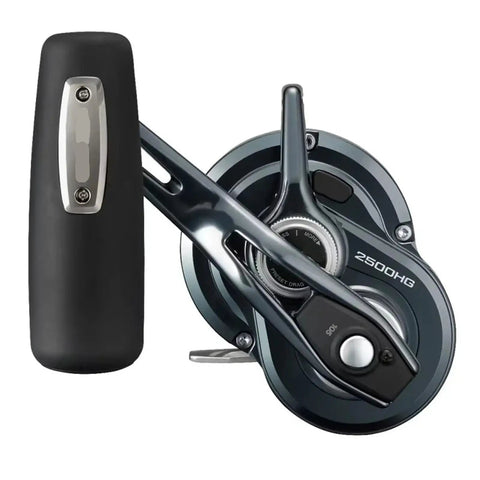 Close-up of Jigging Reel 2500HG 2500MG With 20Kg Max Drag for saltwater giants; showing handle and spool.