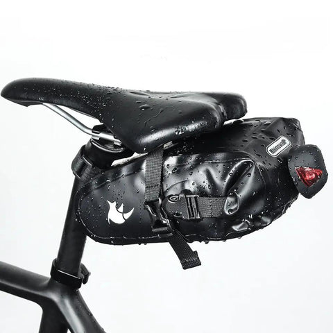 Waterproof Under Seat Saddle Bag For Bike With 1.5L Capacity, rainproof MTB and road bike seat bag, mounted on bike with raindrops