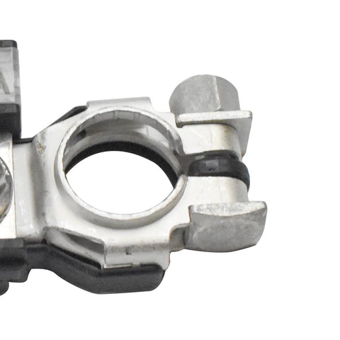 Top Shelf 150 Amp Fusible Link Fuse With Positive Battery Terminal Kit for Hyundai models, showcasing a close-up of the terminal connection.