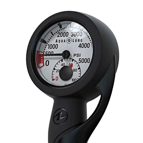 Close-up of Single Pressure Gauge PSI SPG Complete Scuba Dive Assembly With 36 Inch High Pressure Hose And Protective Rubber Boot