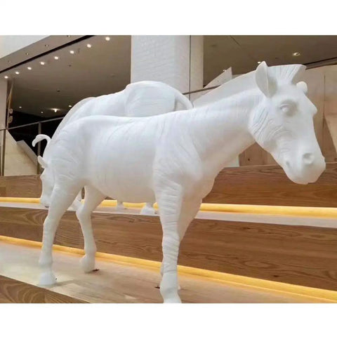 White PLA Filament 1.75mm 1kg for 3D printing sculpture of a horse on display, highlighting material strength and heat resistance.