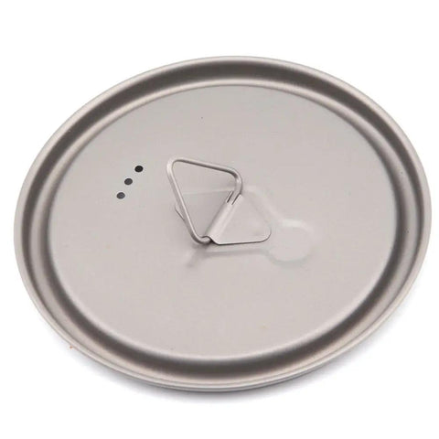 Lid for Ultralight Titanium 750ml Pot With Bail Handle For Camping And Backpacking Cookware, open flame ready and durable.
