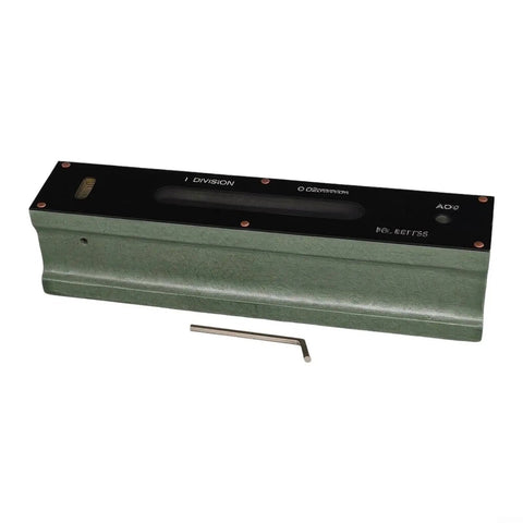Machinist For Spirit Level, 0.02mm Steel Level For Machine Tool Alignment with a green steel body and bubble indicator.