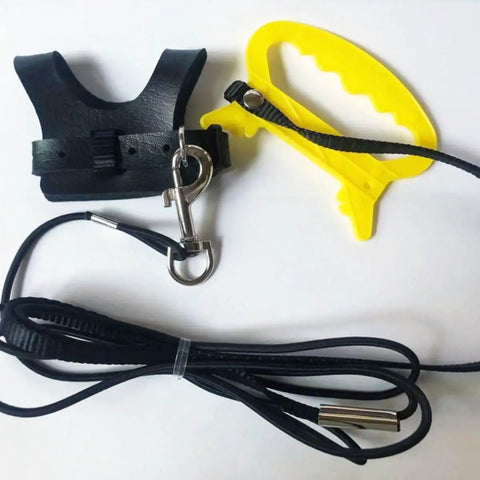 Parrot Flight Harness Vest With Leash For Outdoor Training Comfy Bird Flying Suit with black harness, leash, yellow handle
