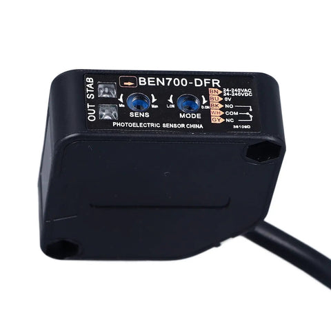 Indoor Wall Mounted Retroreflective Photoelectric Sensor With 1.8m Cable And Reflector Panel For Automation Equipment And Industrial Use, Precise Target Detection, Easy Install, Proximity Switch For Manufacturing Lines sensor close-up view