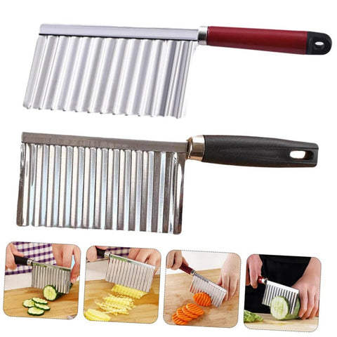 Two-piece SHOWERORO wavy stainless steel potato choppers with ergonomic handles (red and black)