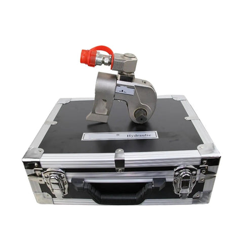 Heavy Duty Hydraulic Torque Wrench Set With 4000Nm Pull And Rugged Steel Square Drive Half Inch Build on case.