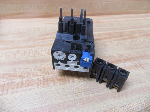 Single overload relay T25DU32 24-32 A 3-pole thermal motor protector Class 10 manual or automatic reset with screw terminals