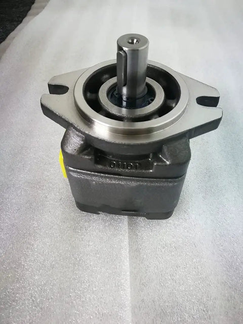 Heavy Duty Electric Submersible Pump For Hydraulic Oil Transfer Built Tough With Bulletproof Iron Body visible gear pump component