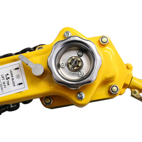 Heavy Duty Lever Chain Hoist, One And A Half Ton Capacity With 3300 Lb Lift, 20 Ft Chain, close-up of ratchet lever and chain