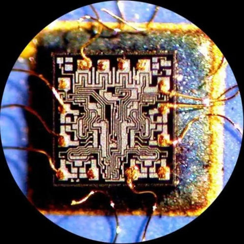 Professional Trinocular Stereo Zoom Microscope With Long Working Distance For Precision Inspection Of Circuits And Dental Appliances Includes 10x Wide Field Eyepieces For Clear Comfortable Viewing, close-up circuit chip