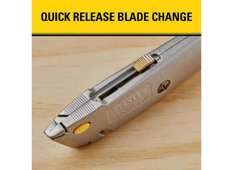 Close-up of 10-499 QuickChange Retractable Utility Knife With One Hand Blade Change, showing quick release blade and aluminum handle lock.