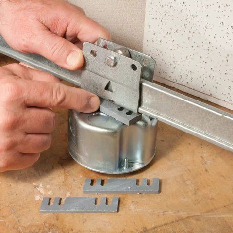 Heavy Duty Grid Brace Ceiling Box Kit With Four Inch Round Box And Two And One Eighth Inch Depth, Concentric Knockouts, sliding bracket