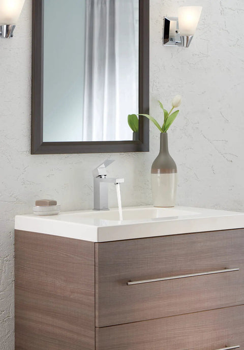 Single Hole Modern Bathroom Faucet Chrome Finish With Metal Pop-Up WaterSense Labeled ADA Compliant Rigid Spout 567LF-MPU-PP