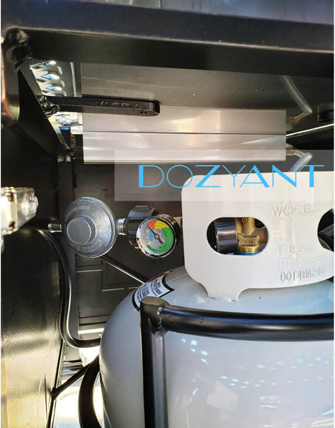 Propane Tank Gauge Level Indicator And Leak Detector For QCC1 Type 1 Tanks Color Coded Gas Pressure Meter installed on a tank