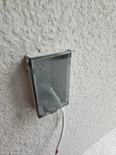 DBVC Extra Duty Clear 1 Gang Vertical In Box Electrical Outlet Box Wet Location Rated on stucco wall