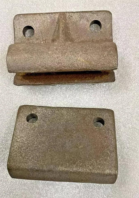 Tailgate Hinge Pair for Jeep CJ2A CJ3A CJ3B CJ5 CJ6 Rear Gate Mount Replacement with Hardware, steel hinges with anti-corrosion finish.