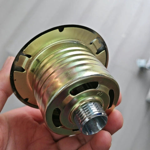 Concealed Pendent Automatic Fire Sprinkler Head DN15 155F 10 Pack showing a brass body with threaded connection in hand.