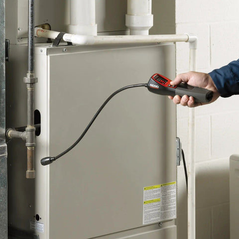 Combustible Gas Handheld Detector With 16 Inch Flexible Probe Visual Audible And Vibration Alarms near furnace pipe