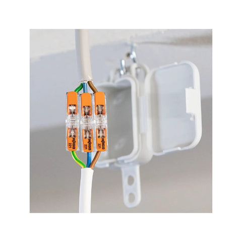 DIY Friendly Lever Nut Inline Wire Connectors 221 Series 87-Piece Case Set No Tools Needed For 20 To 14 AWG in use