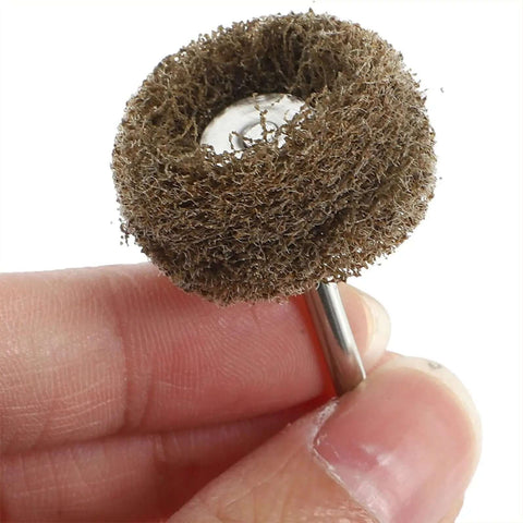 Close-up of a nylon fiber buffing wheel with 3mm shank from 24 Piece Pro Grade Nylon Fiber Buffing Wheel Set With 3mm Shank Drill Polishing Discs For Metal Polishing Jewelry Buffing And Drill Attachment Polisher Pads Kit For Industrial Use.