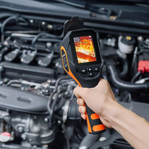 Person using Beast Mode Thermal Imaging Camera With 320x240 TISR Super Resolution And 2MP Visual Camera, 25Hz Refresh Rate