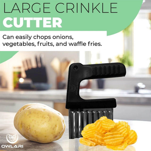 Owlari large black crinkle cutter with ribbed handle and metal blade on kitchen counter