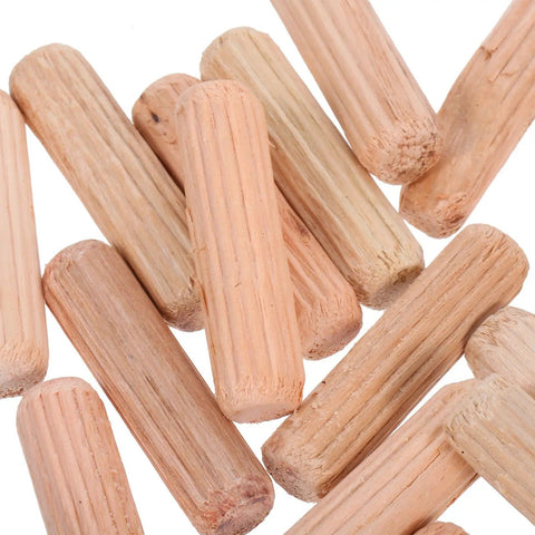 Close-up of 100 Pieces M8x30mm Wooden Dowels For Woodworking Furniture With Stable Grip And No Wobble Round Wood Pins.