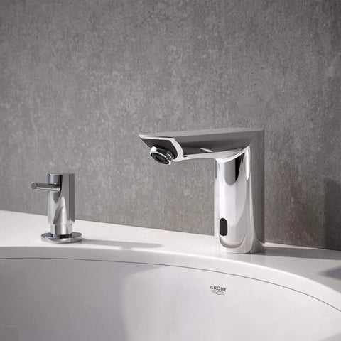 Cosmopolitan E Touchless Electronic Faucet With Battery Power DC Infrared Sensor Starlight Chrome Finish kitchen sink view