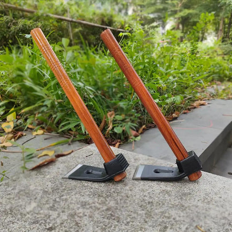 Multi Function Garden Hoe Tool With Long Wooden Handle For Weeding And Soil Loosening Hammer And Nail Puller outdoor display