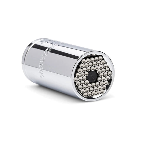 Three Eighth Inch Drive Universal Socket With Adapter For Auto Adjusting From One Quarter To Three Quarters Inch And Seven To Nineteen Millimeter Chrome Finish