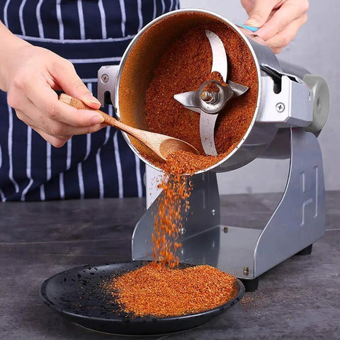 Electric Grain Mill And Spice Grinder Pulverizer for Coffee, Rice, Corn, Sesame, Soybean, 500G, even powder pouring into plate