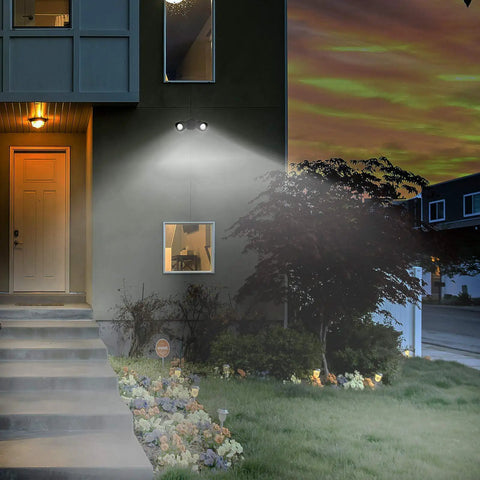 Outdoor Security Flood Light Dual Head 20W LED Bullet Style Flood Light 1900 Lumens IP65 Rating illuminating a house