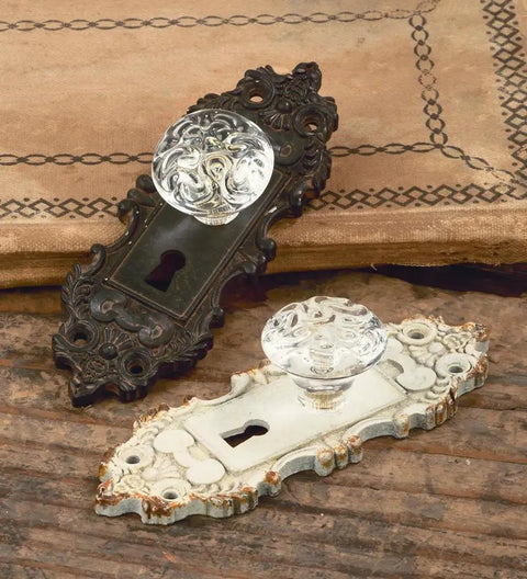 Antique Wall Hanging Door Knob Decor With Hand Painted Finish For That Old School Rustic Vibe, brown and white sets