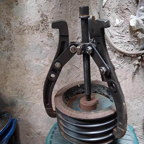 10 Inch Gear Puller Workhorse With 3 Jaw And 2 Jaw Convertible Design Reversible Jaws For Pulley Gear Bearing Flywheel Removal