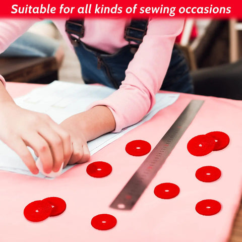 Red Spool Pin Felt Pads For Sewing Machines, 100 Pieces Replacement Felts For Spool Pins, Thread Spool Pin Adapter, Treadle Machine Parts, Ideal For DIY Sewing Arts Crafts And Projects, red felt pads on sewing table with ruler