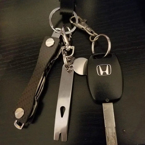 Two Pack Stainless Steel Mini Pocket Pry Bars Crowbars For Indoors And Outdoors 304 Stainless Steel Multitool Keychain
