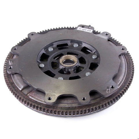 Straight Shooter Heavy Duty Dual Mass Flywheel for 2002 2006 Nissan Altima Sentra 2.5L 4 Cylinder, precision design with gear teeth.