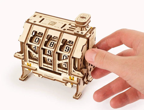 Mechanical Counter Puzzle Kit For STEM Teaching And Engineering Hands On Play Three Gear Cylinders With 0 To 9 Digits Geneva Drive Records 1 To 999 Perfect For Counting Steps Visitors Or Production Items Educational Toy, wooden hand-crank