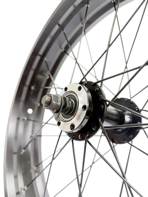 Fat Bike Front Wheel 20/26 X 4.0 With 36H Aluminum Rim, 135mm QR Disc Hub, close-up of spokes and hub, suitable for all terrain