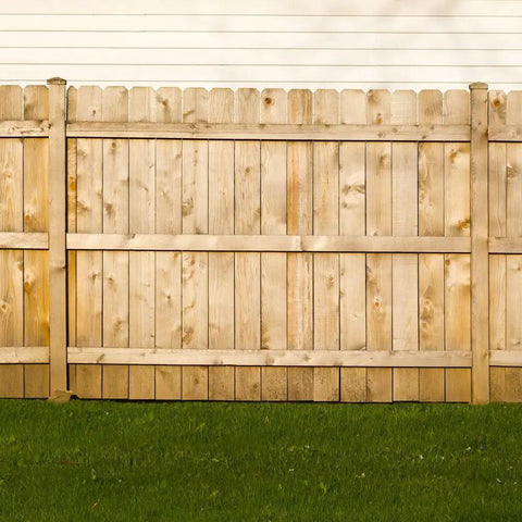 Wooden fence constructed with Polymer Coated Size 8 Deck Screw With Coarse Threads And Bugle Head Gray 5 Lb Box Pro Grade Primeguard 10.