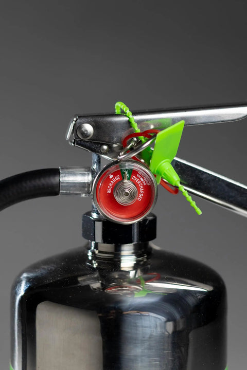 Handle Runaway Lithium Blazes With Ease Using This Heavy Duty Extinguisher Crafted To Knock Out Complex Chemical Reactions And Lock Down Thermal Runaway Fast