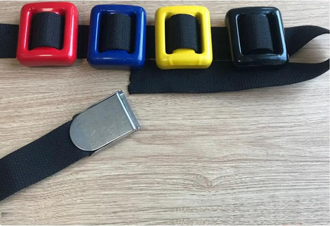 Dive Belt With Coated Lead Weights And Nylon Belt With Metal Quick Release Buckle For Scuba And Free Diving, Includes Four Weights From 1lb To 3.3lb (0.5kg To 1.5kg), A Practical Beginner To Pro Weight Kit on a wooden surface
