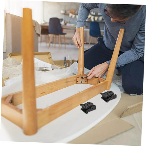 Assembling table with space-saving folding hinge set for DIY