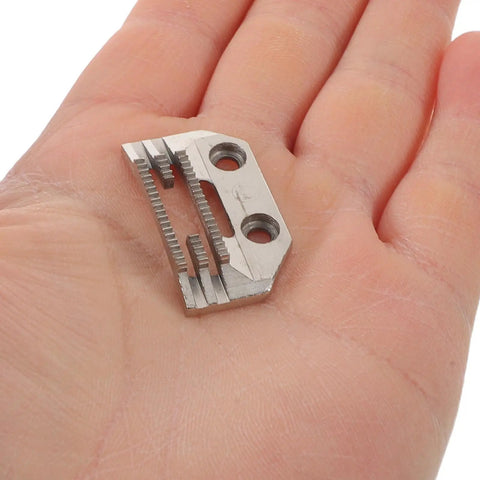 Heavy Duty Metal Sewing Machine Feed Dog Replacement Teeth For Industrial Use, Serrated Tooth Plate For Umbrella Factory Parts, Needle Plate For Medium Pace Equipment, Stable Fabric Feeding And Quiet Operation, shown in hand