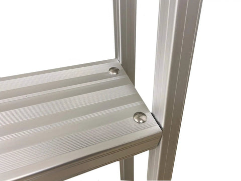 Heavy Duty Aluminum Pontoon Dock Boarding Ladder With Four Wide Steps And 15 Degree Angled Design, close-up of aluminum step and handrail