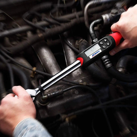 Dual Drive Digital Torque Wrench Combo Kit For 3/8 And 1/2 Inch Drives used in engine maintenance