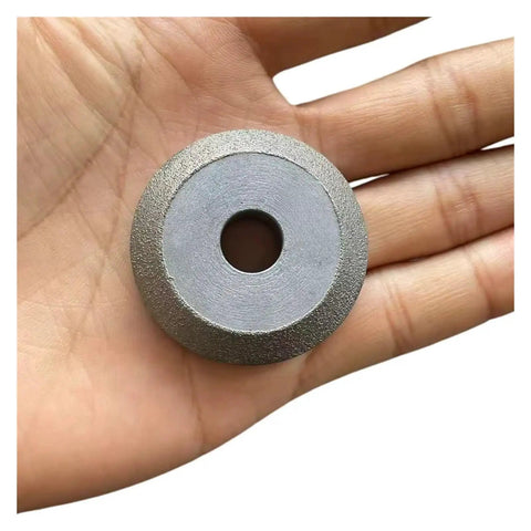 Universal 27-40mm valve seat reamer, hard alloy disc tool in hand for engine tuning and sheet metal repair