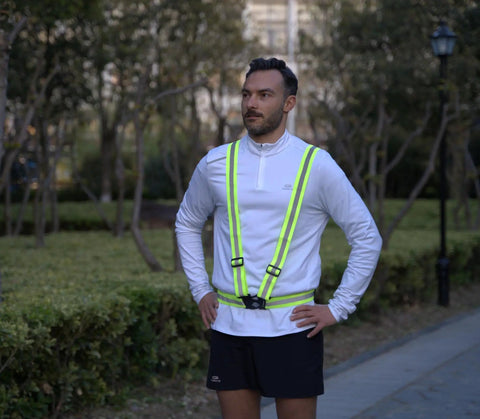 Legit Heavy Duty Hi Vis Safety Vest 10 Pack With Blazing Reflective Strips For Builders Runners And Drivers Adjustable Elastic Fit keeps you snug during outdoor runs.