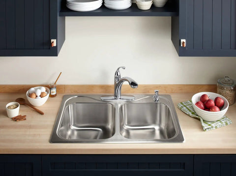 Forté Single-Hole Kitchen Faucet With 9-1/16 Inch Spout in polished chrome on dual sink